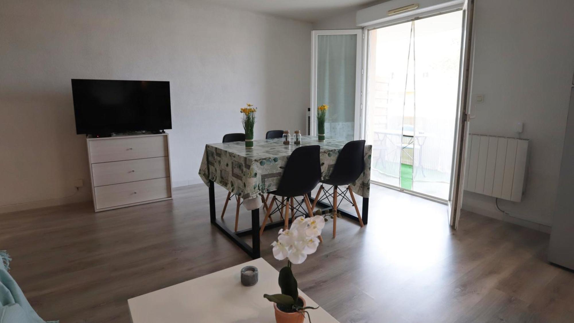 Appart T2 Dans Residence Calme Parking Prive Gratuit Мірамас Екстер'єр фото